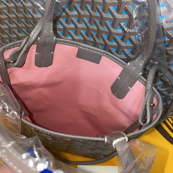 NEW LIMITED EDITION GOYARD BAGS - Picture 11 of 17